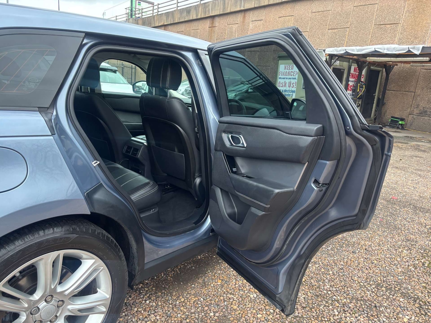 Used Land Rover Range Rover Velar 2017 for sale - 77569682: Photo 16