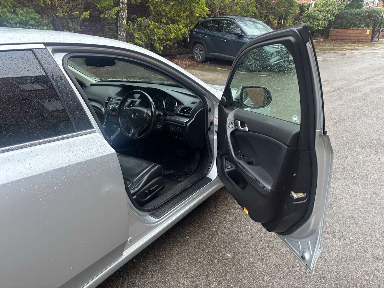 Used Honda Accord 2012 for sale - 77797700: Photo 15