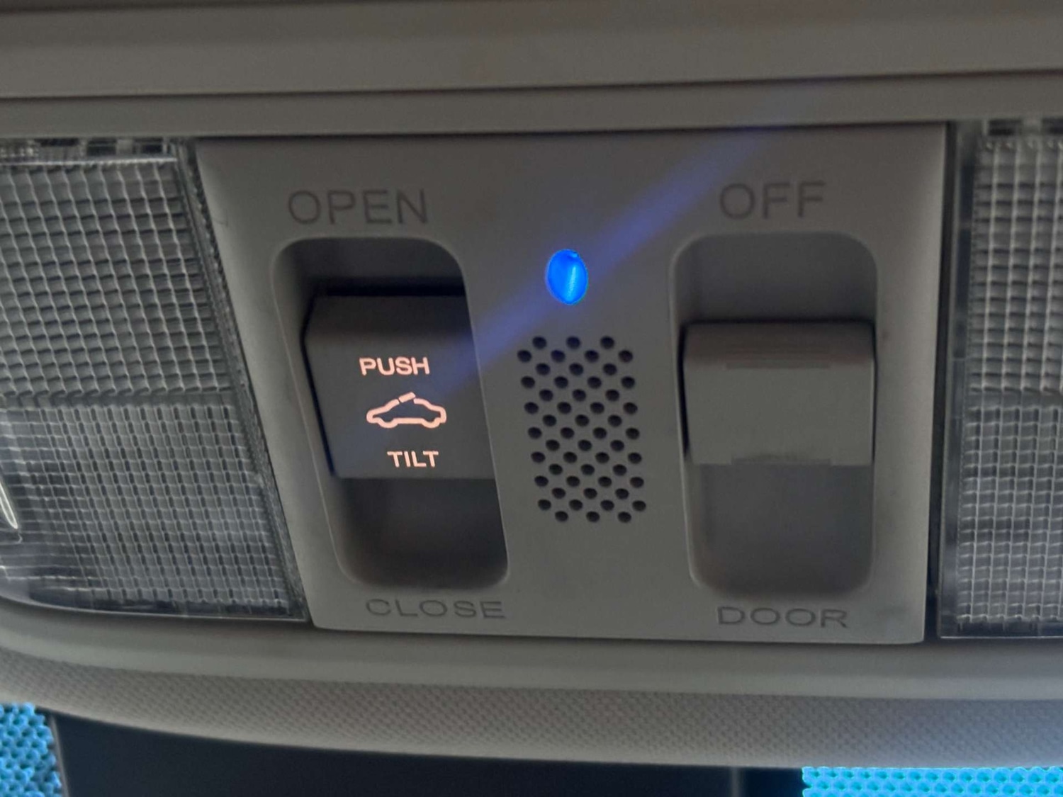 Used Honda Accord 2012 for sale - 77797700: Photo 45