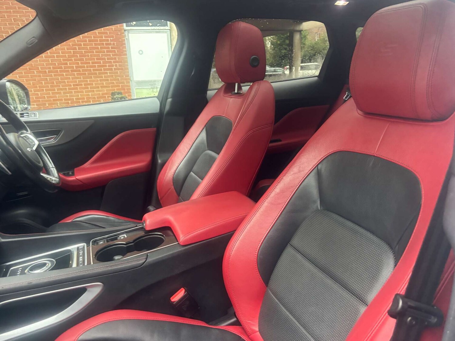 Used Jaguar F-Pace 2016 for sale - 77184824: Photo 39