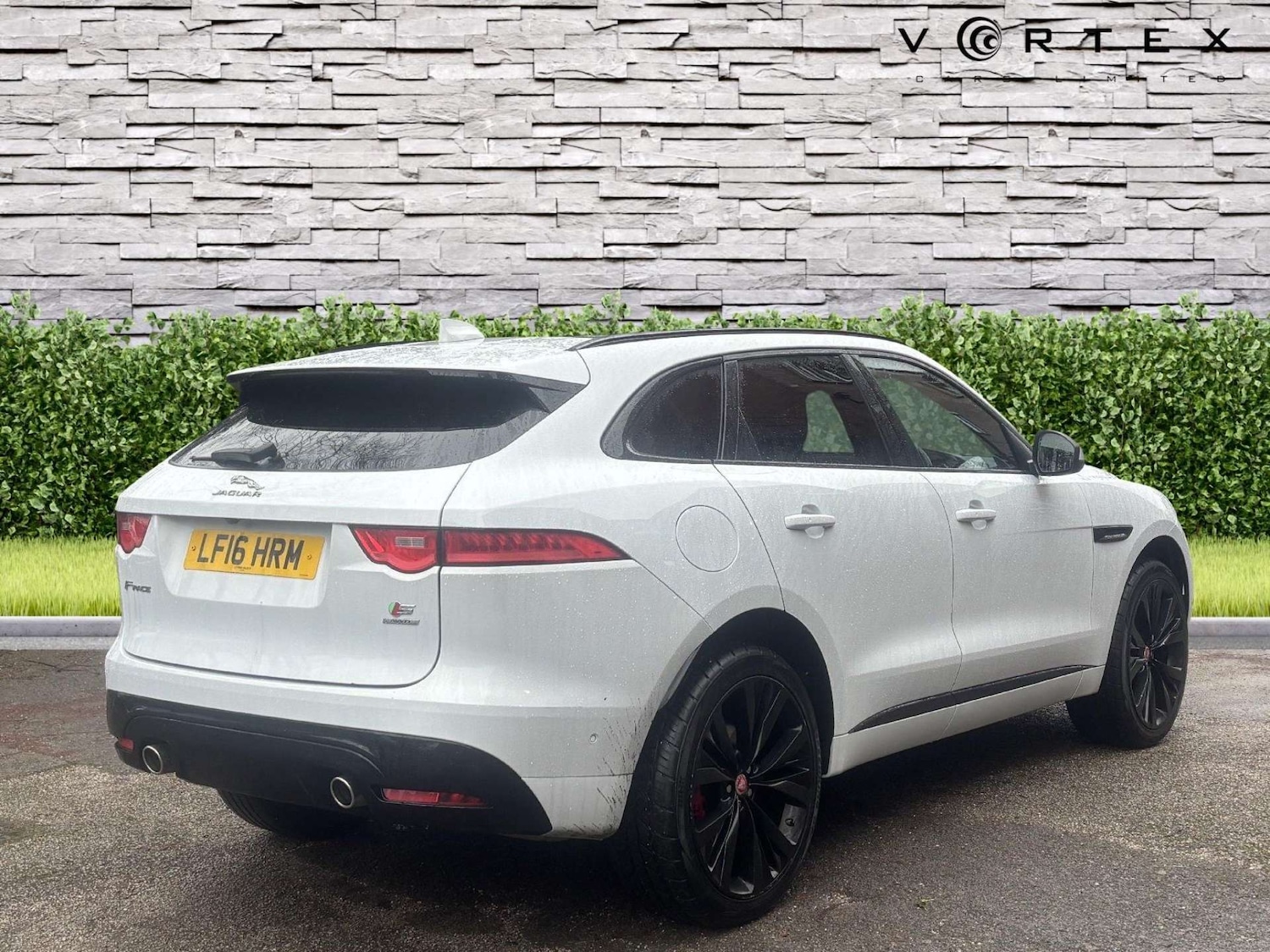 Used Jaguar F-Pace 2016 for sale - 77184824: Photo 9