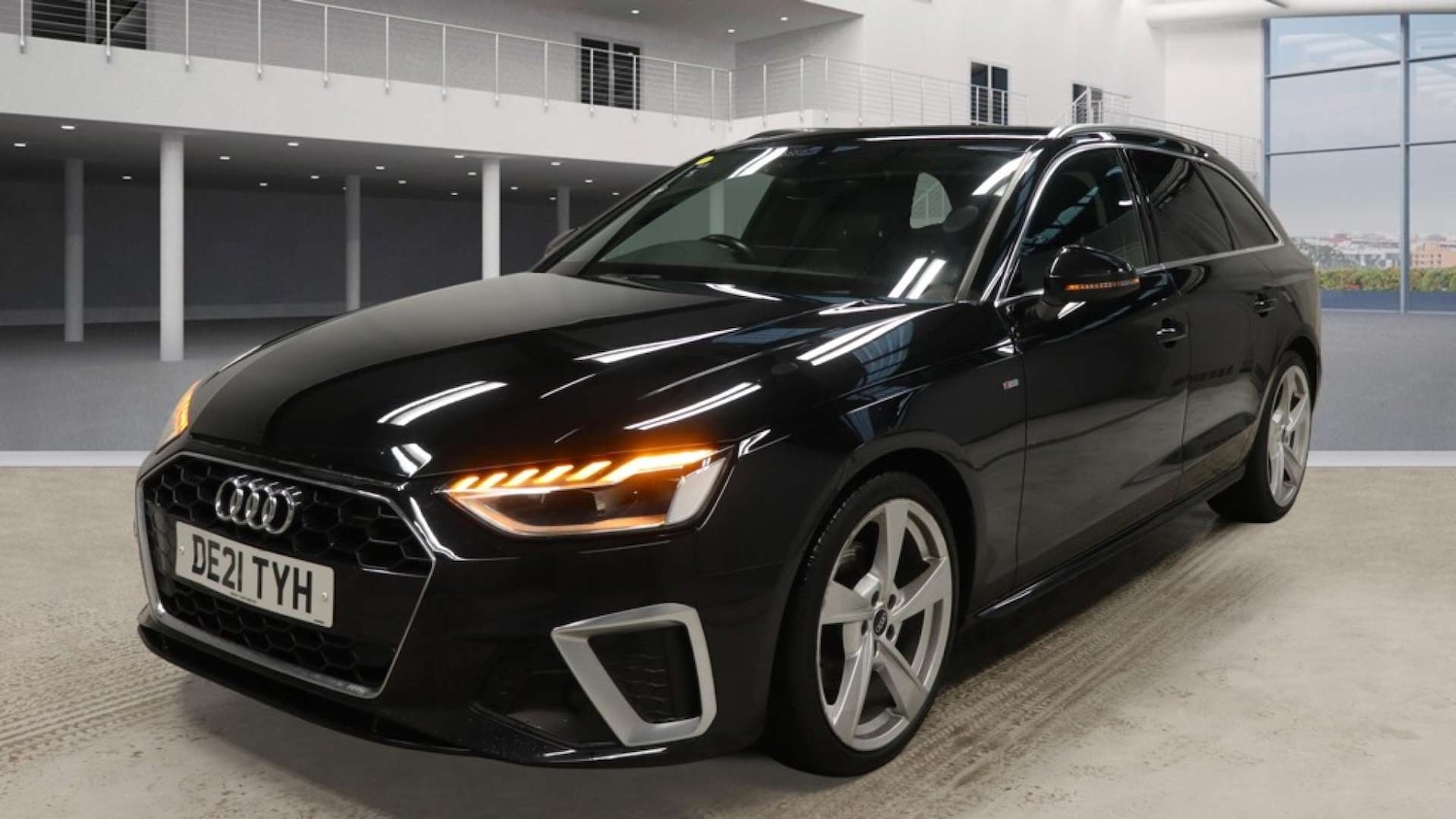 Used Audi A4 2021 for sale - 77567813: Photo 2