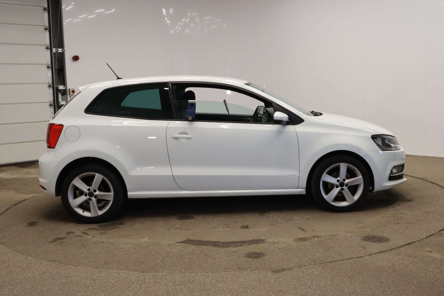 Used Volkswagen Polo 2015 for sale - 78111268: Photo 3