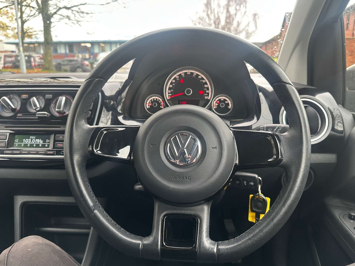 Used Volkswagen up! 2013 for sale - 76449794: Photo 14