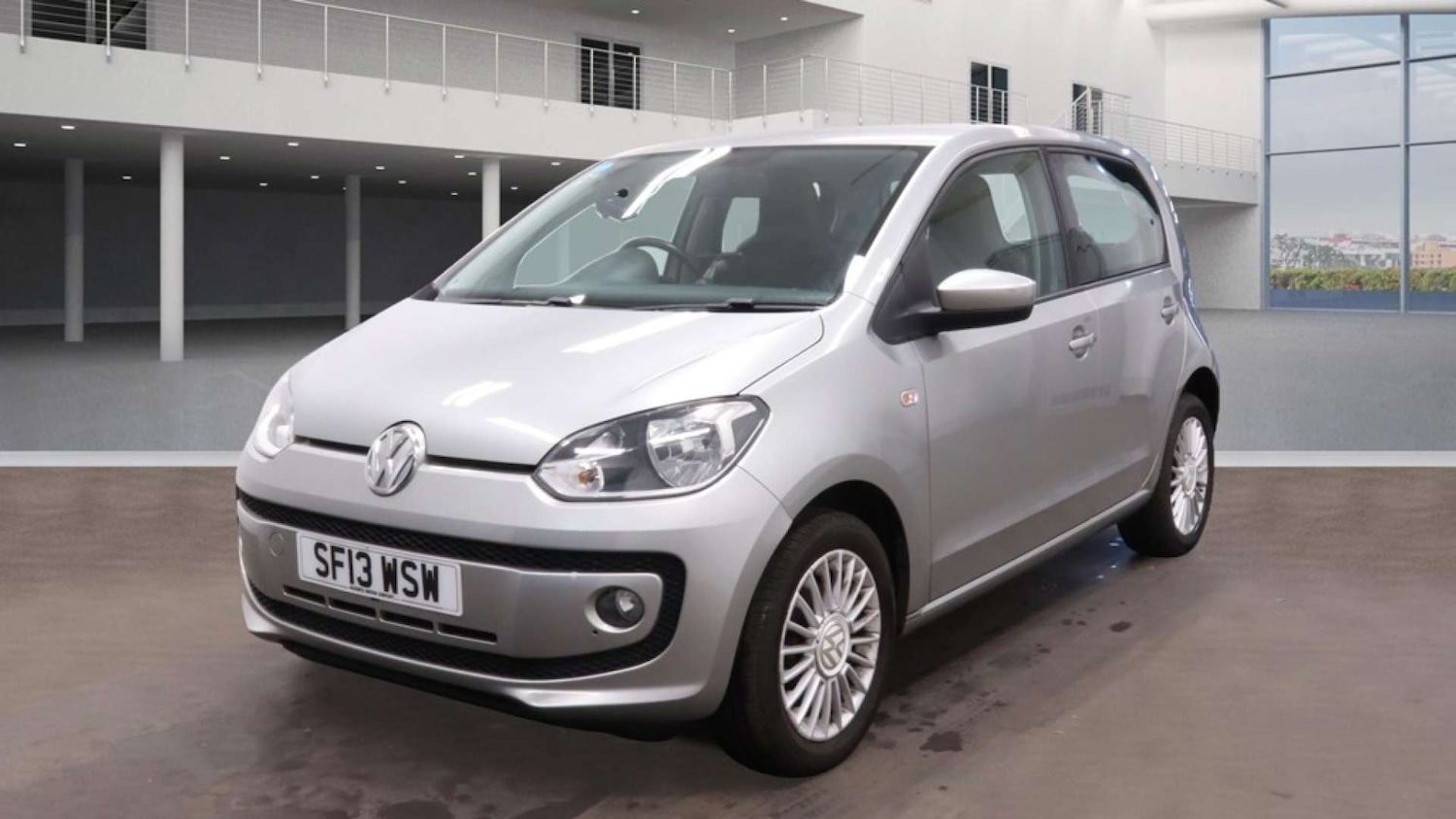 Used Volkswagen up! 2013 for sale - 76449794: Photo 2