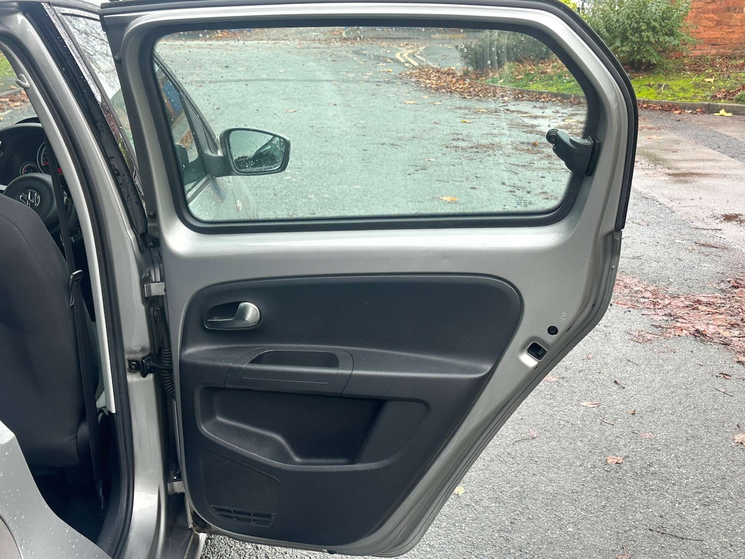 Used Volkswagen up! 2013 for sale - 76449794: Photo 29