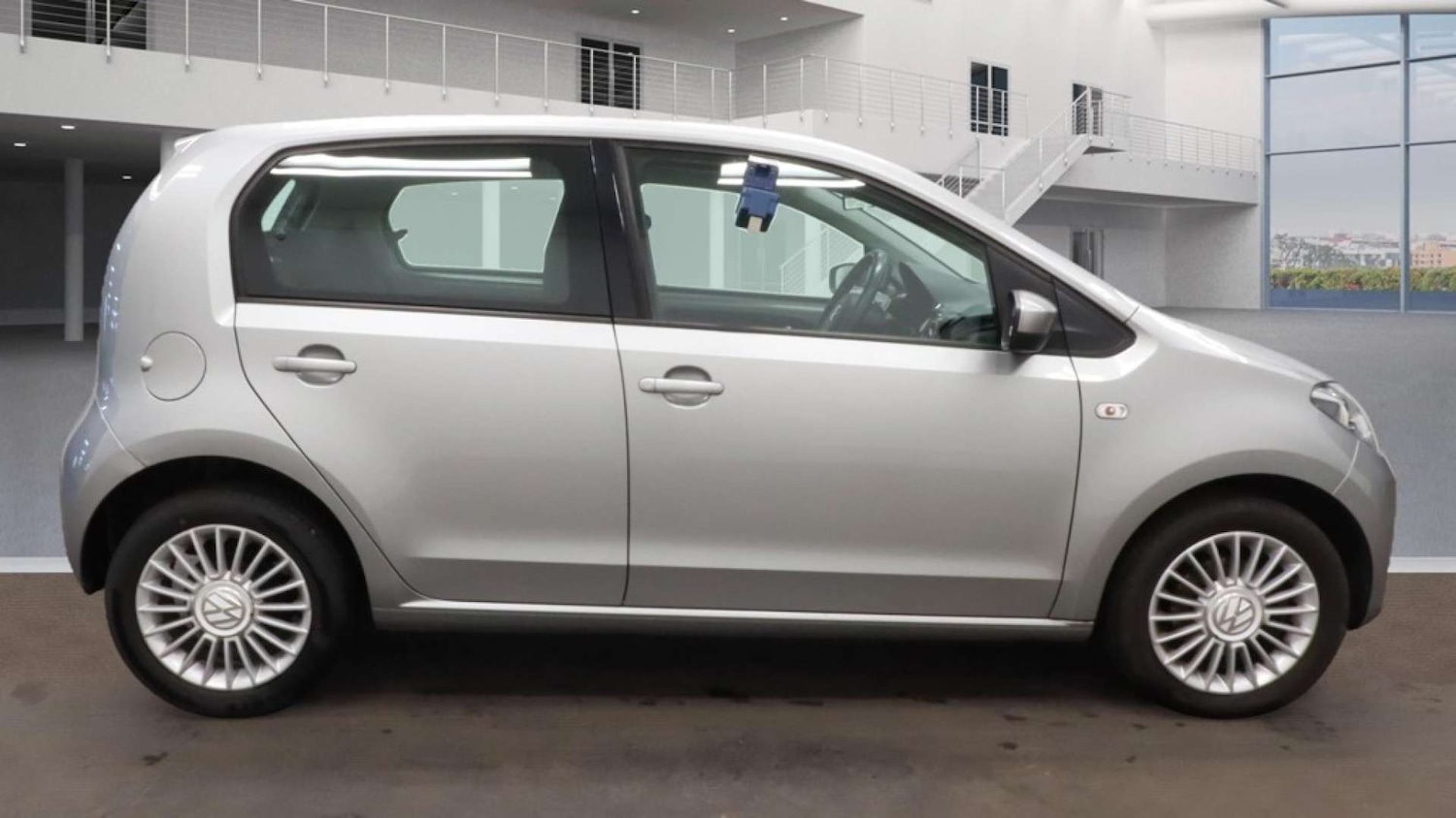 Used Volkswagen up! 2013 for sale - 76449794: Photo 3