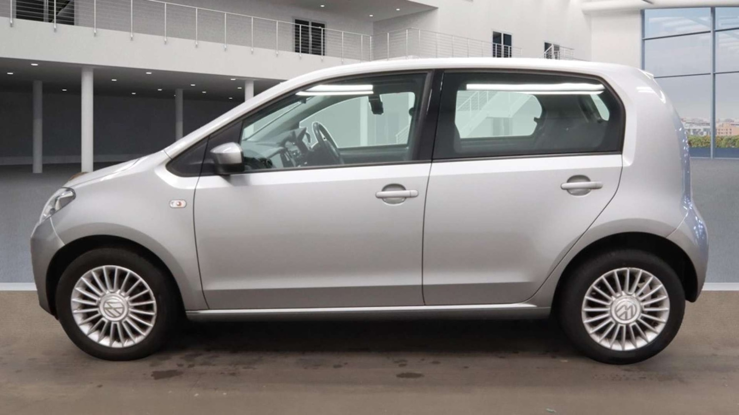 Used Volkswagen up! 2013 for sale - 76449794: Photo 4