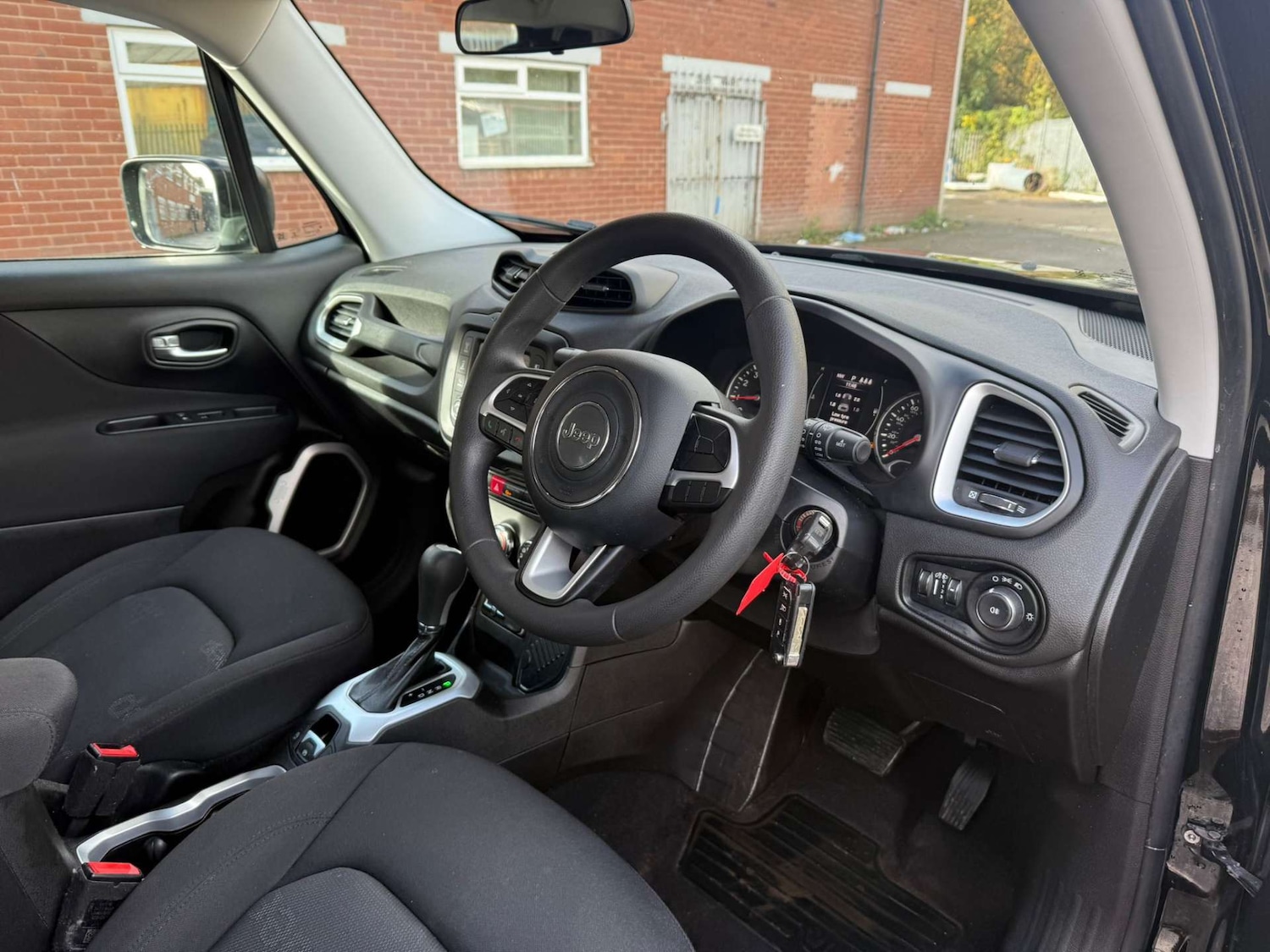 Used Jeep Renegade 2017 for sale - 77148644: Photo 38