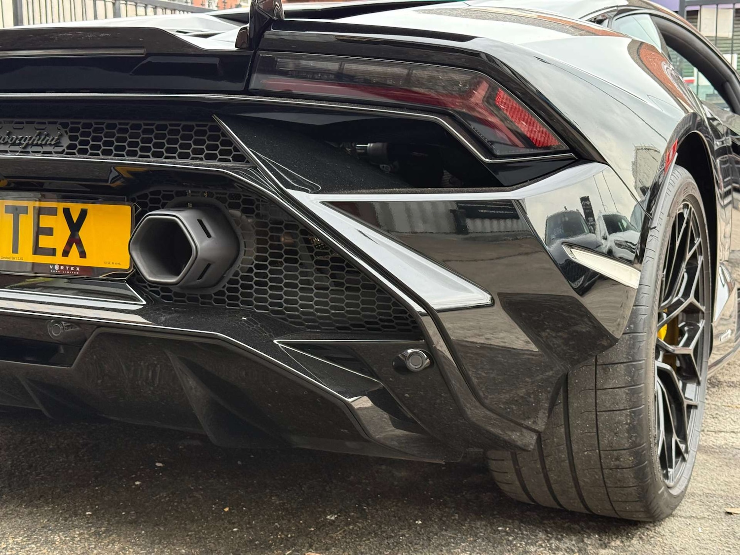 Used Lamborghini Huracan 2023 for sale - 76948199: Photo 36