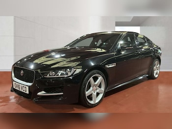 Used Jaguar XE 2016 for sale - 79445362: Photo