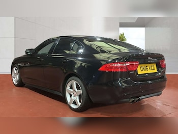 Used Jaguar XE 2016 for sale - 79445362: Photo