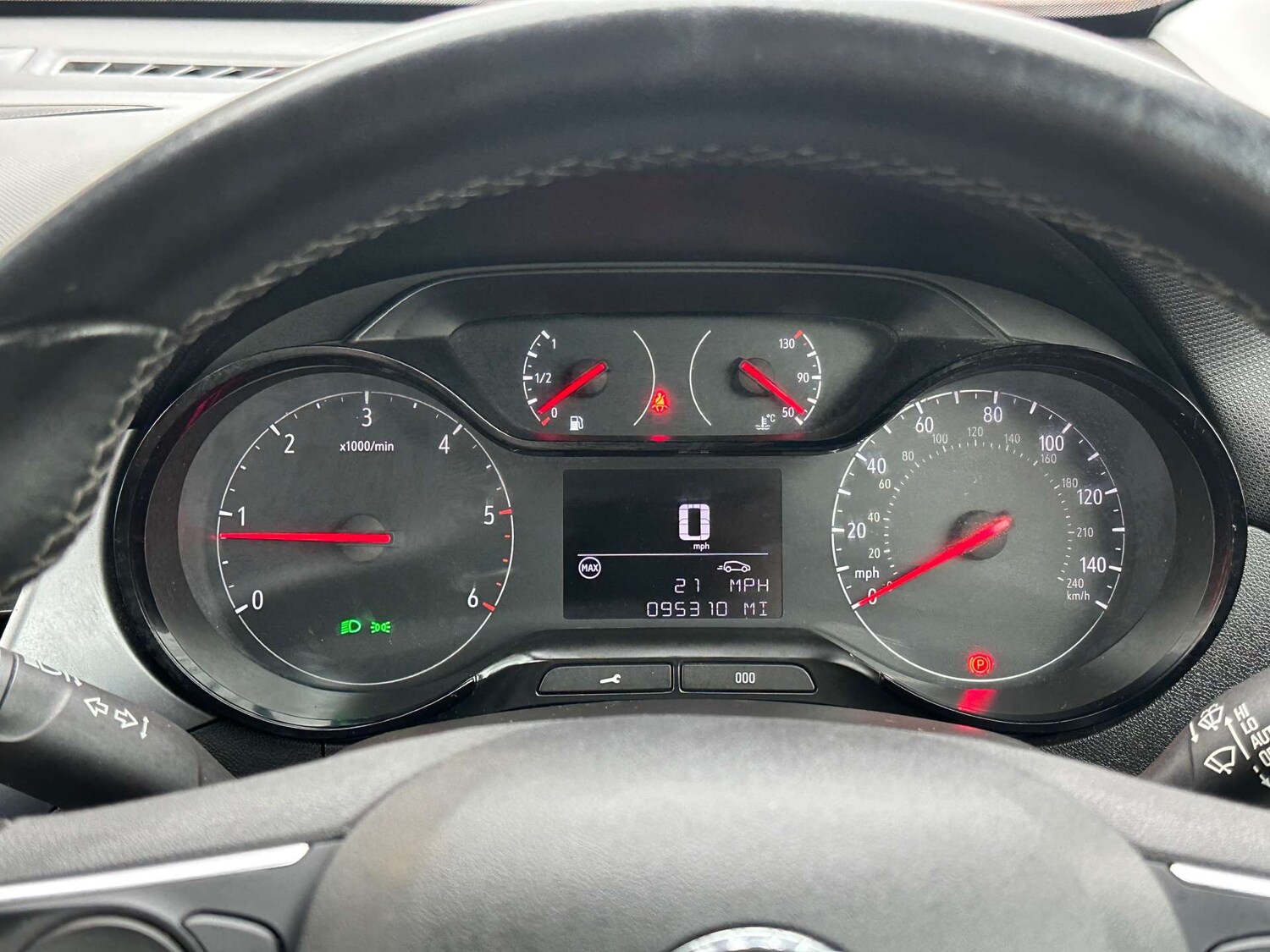 Used Vauxhall Crossland X 2017 for sale - 76449808: Photo 12