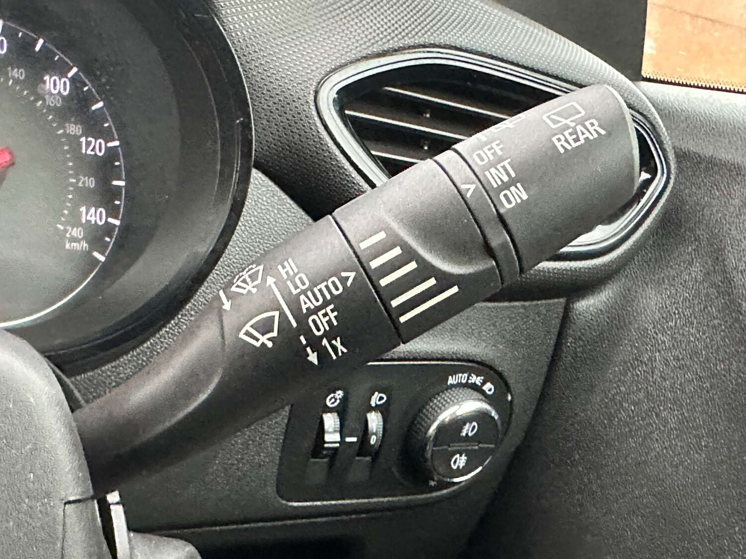 Used Vauxhall Crossland X 2017 for sale - 76449808: Photo 14