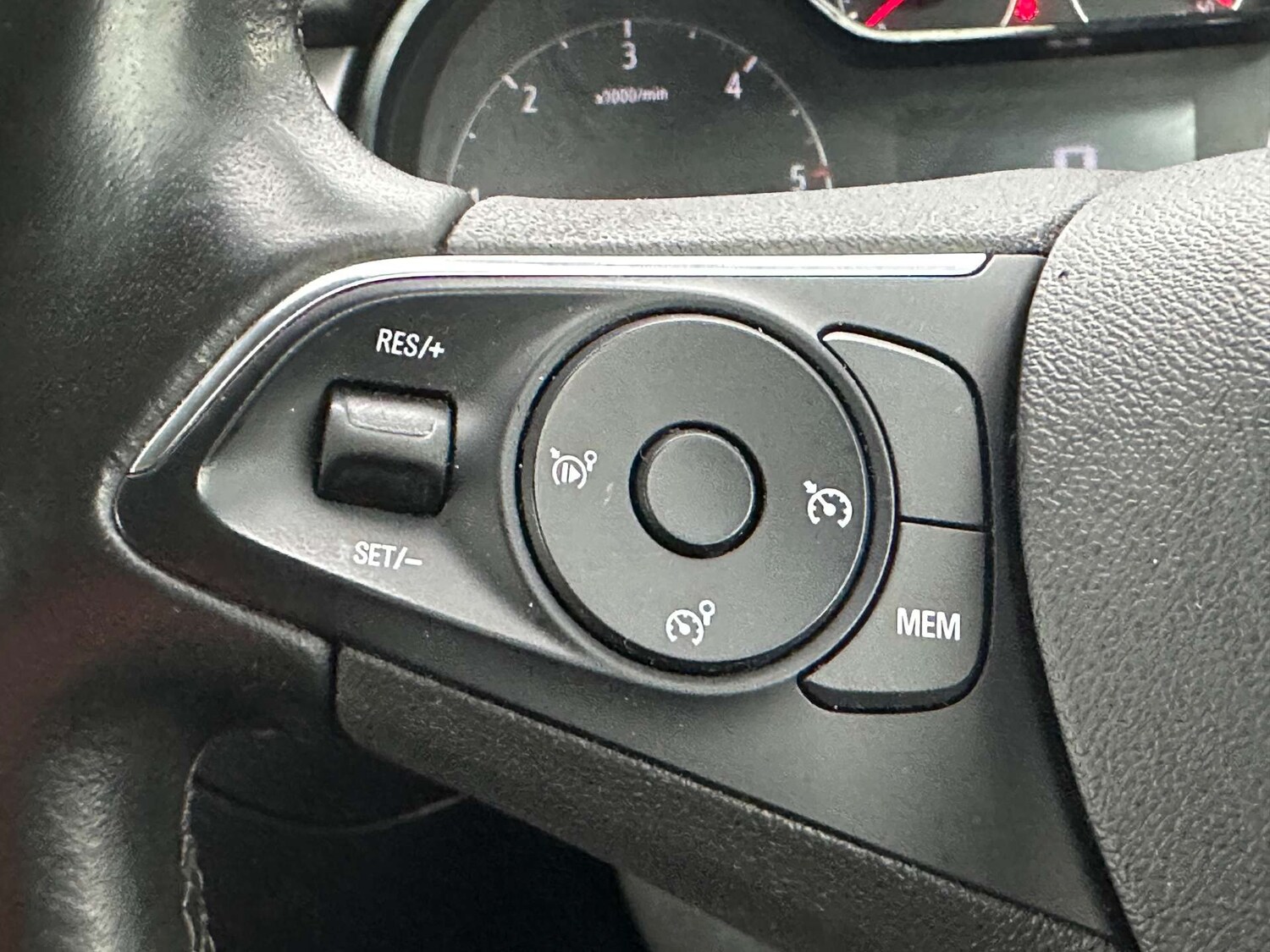 Used Vauxhall Crossland X 2017 for sale - 76449808: Photo 16