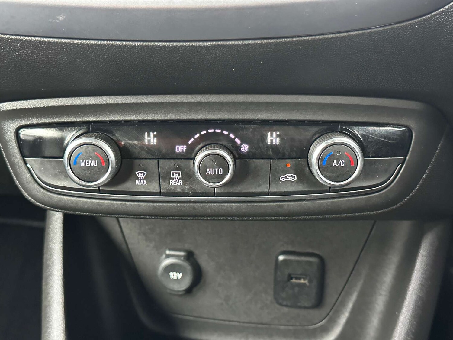 Used Vauxhall Crossland X 2017 for sale - 76449808: Photo 17