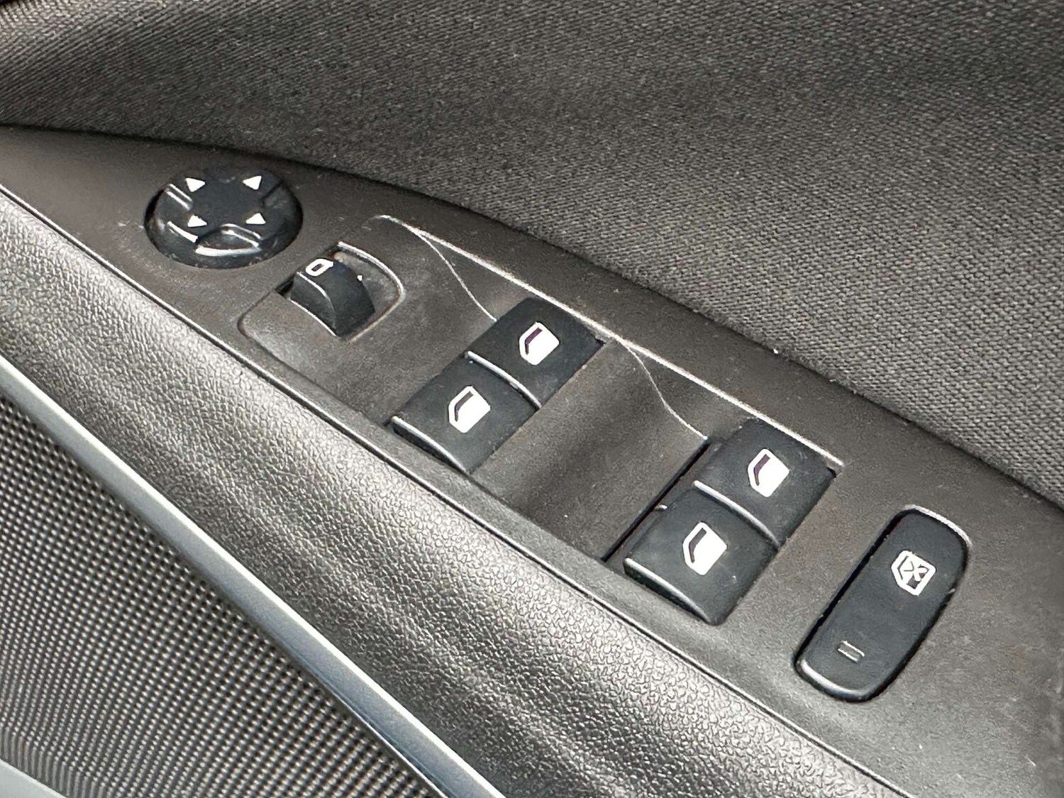 Used Vauxhall Crossland X 2017 for sale - 76449808: Photo 24