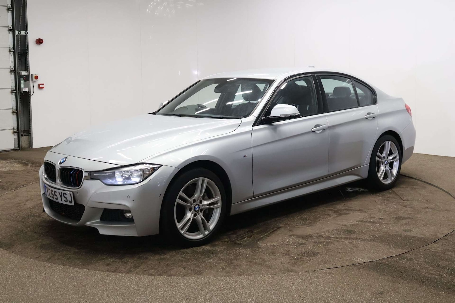 Used BMW 3 Series 2015 for sale - 77431857: Photo 2