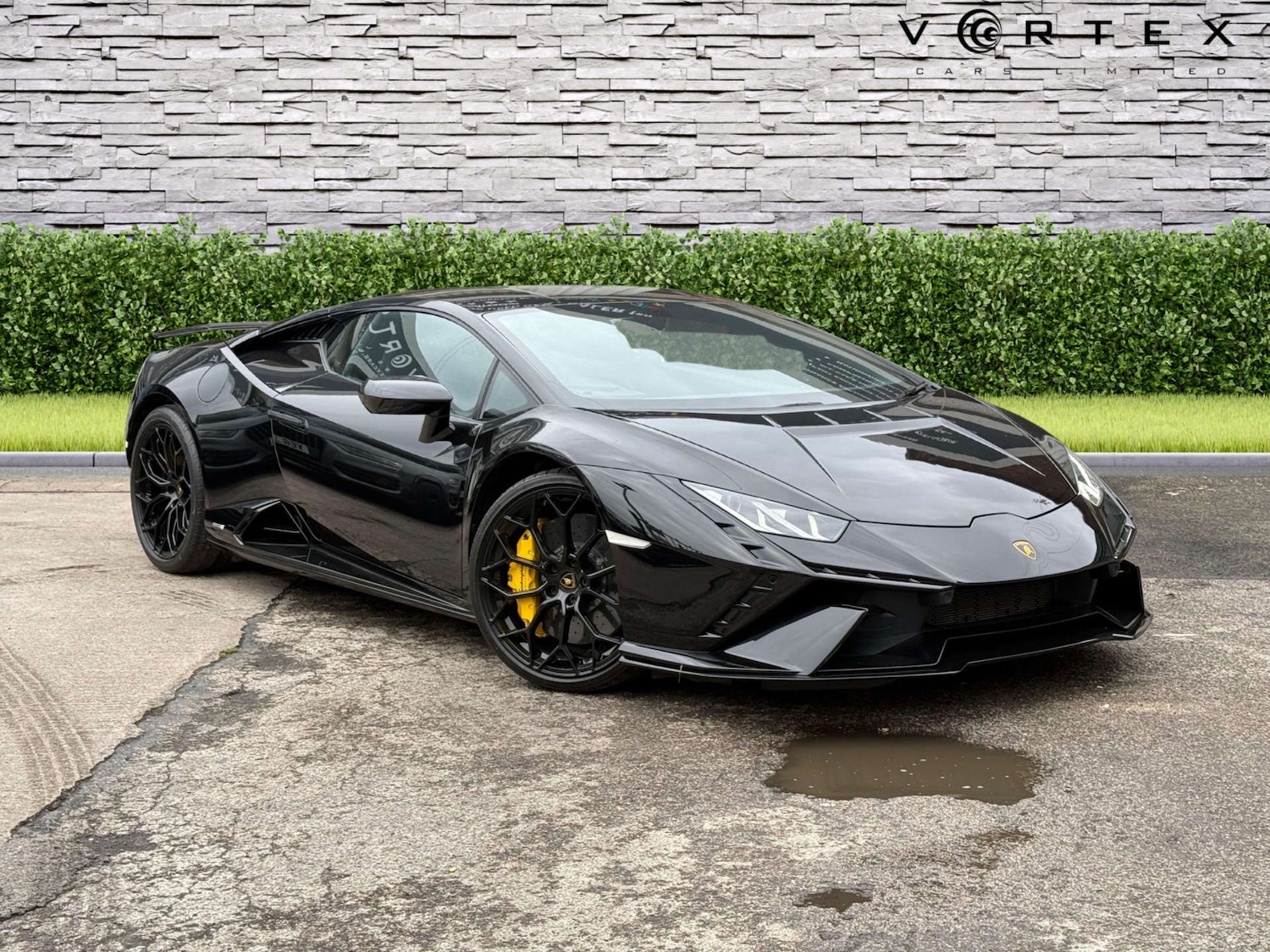 Used Lamborghini Huracan 2023 for sale - 76600798: Photo 1
