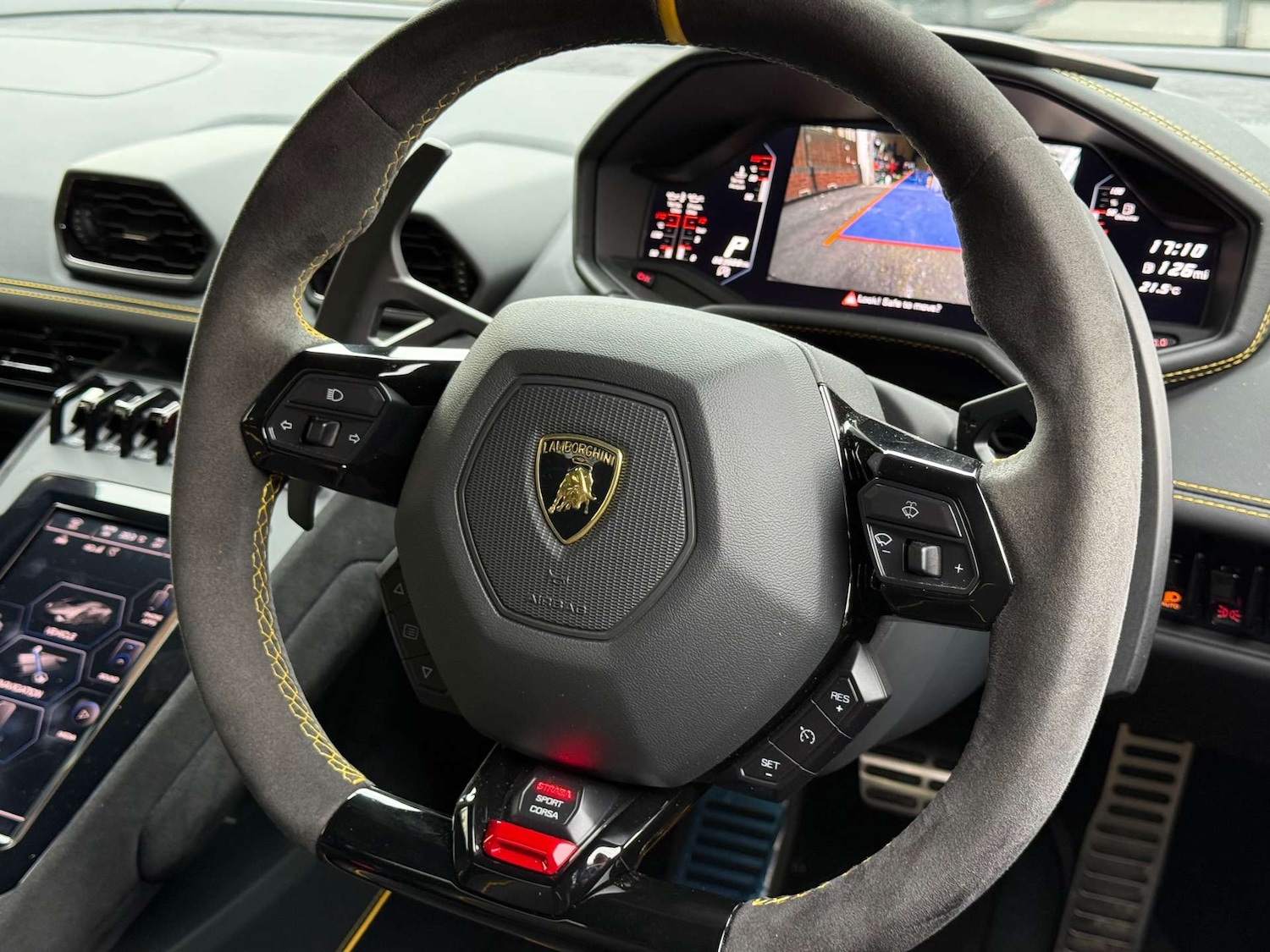 Used Lamborghini Huracan 2023 for sale - 76600798: Photo 44