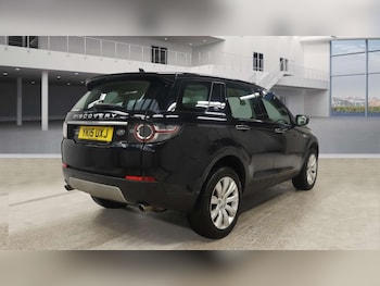 Used Land Rover Discovery Sport 2015 for sale - 77355513: Photo