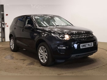 Used Land Rover Discovery Sport 2017 for sale - 77950385: Photo