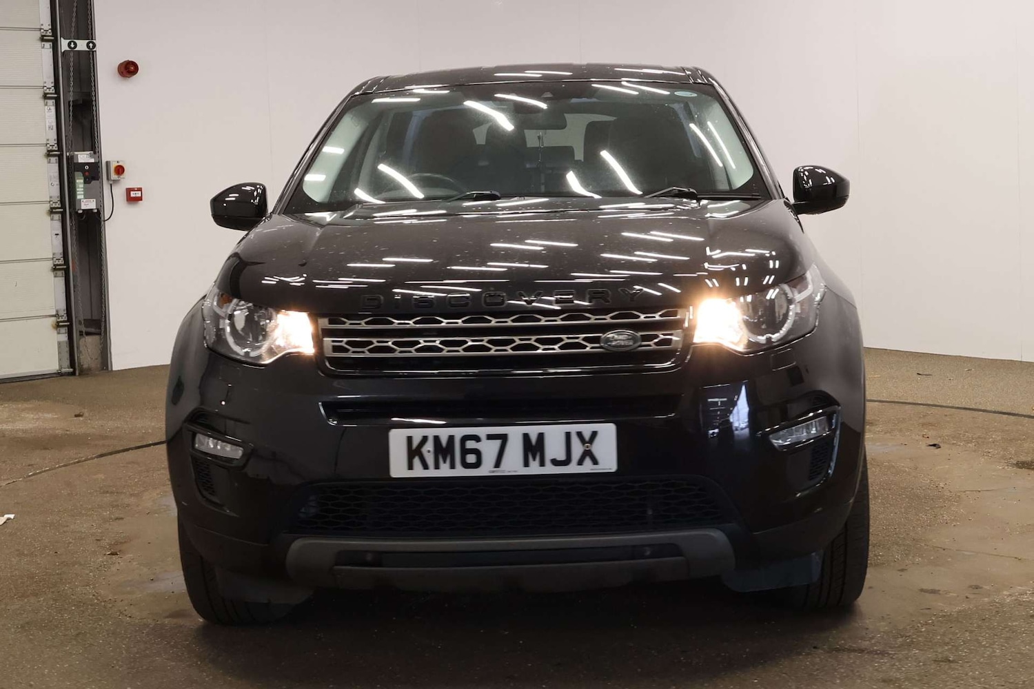 Used Land Rover Discovery Sport 2017 for sale - 77950385: Photo 3