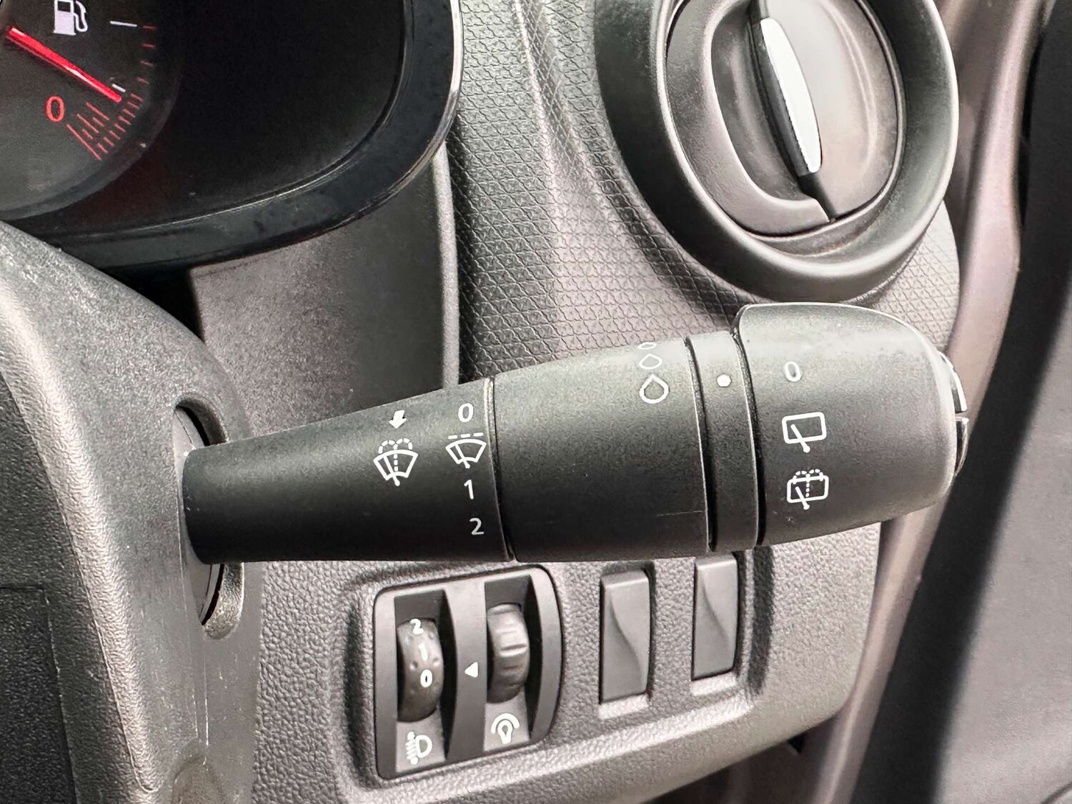 Used Renault Clio 2016 for sale - 75870854: Photo 28