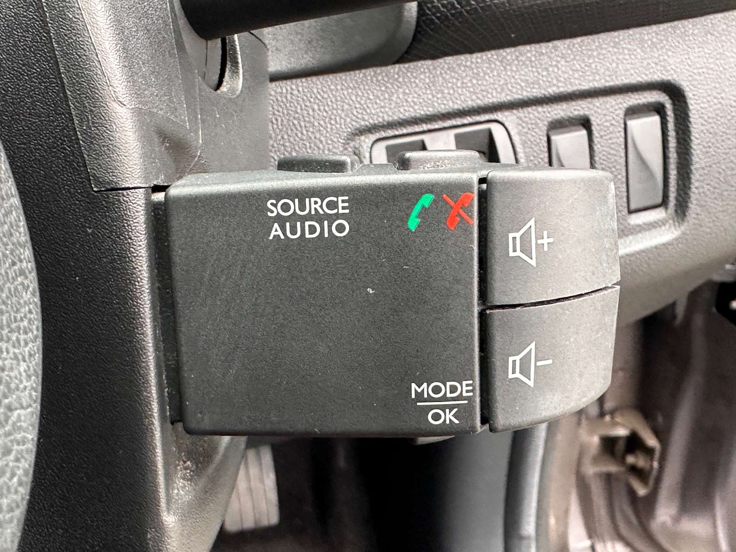 Used Renault Clio 2016 for sale - 75870854: Photo 29