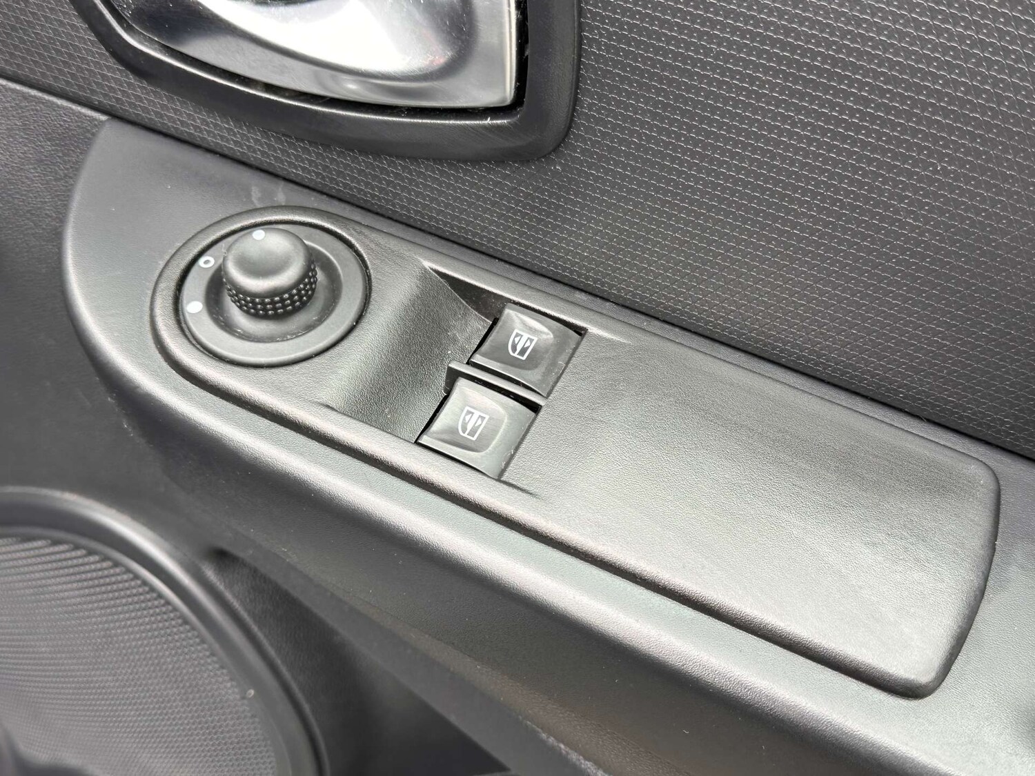 Used Renault Clio 2016 for sale - 75870854: Photo 36