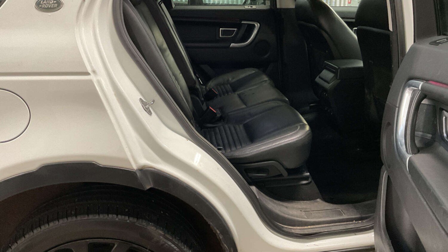 Used Land Rover Discovery Sport 2015 for sale - 77650474: Photo 7