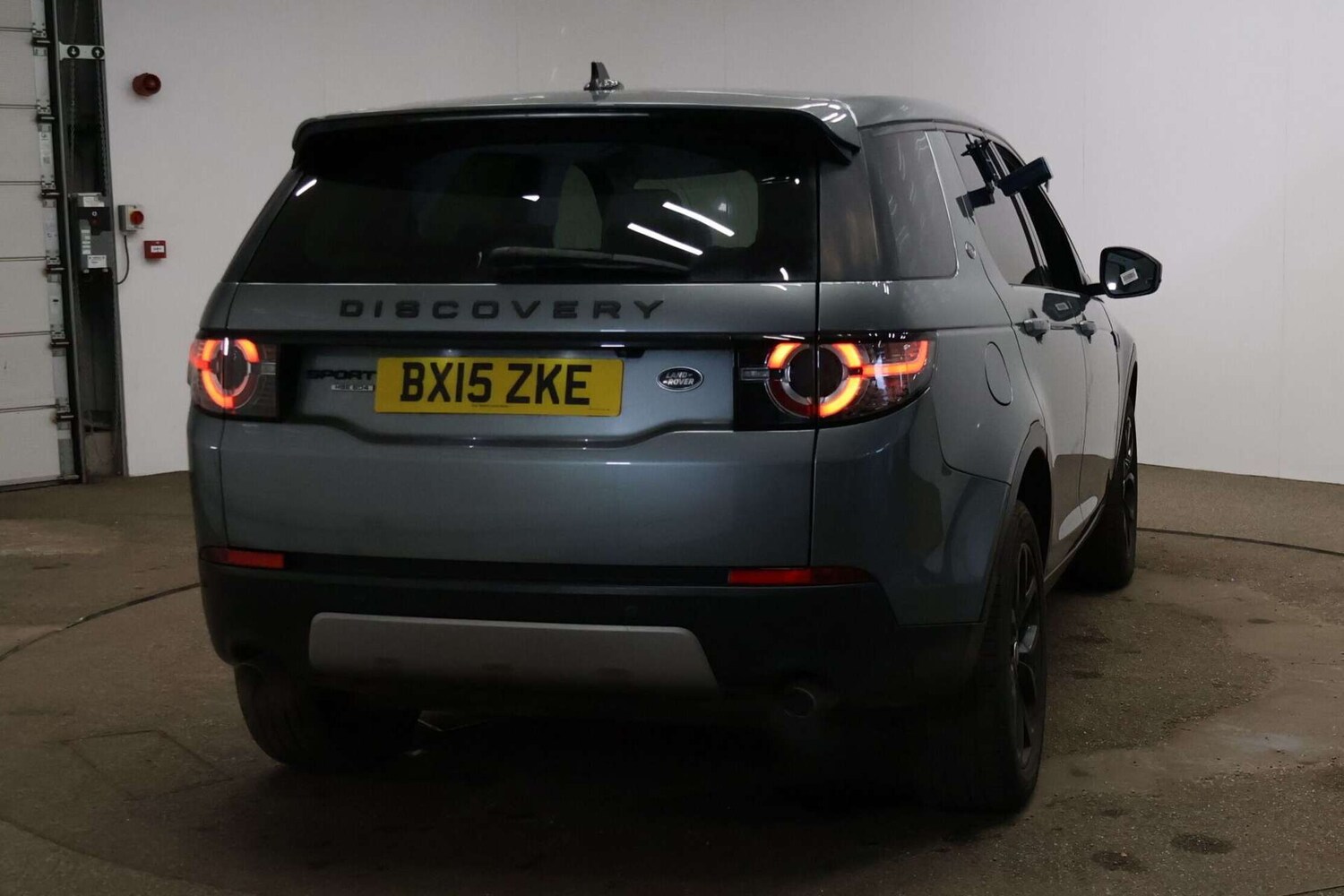 Used Land Rover Discovery Sport 2015 for sale - 77073392: Photo 2
