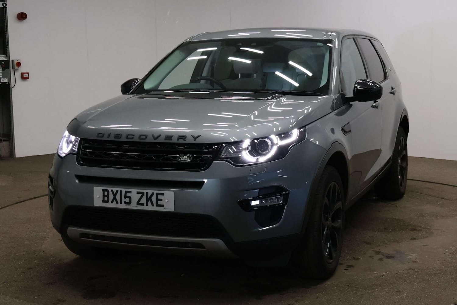 Used Land Rover Discovery Sport 2015 for sale - 77073392: Photo 5