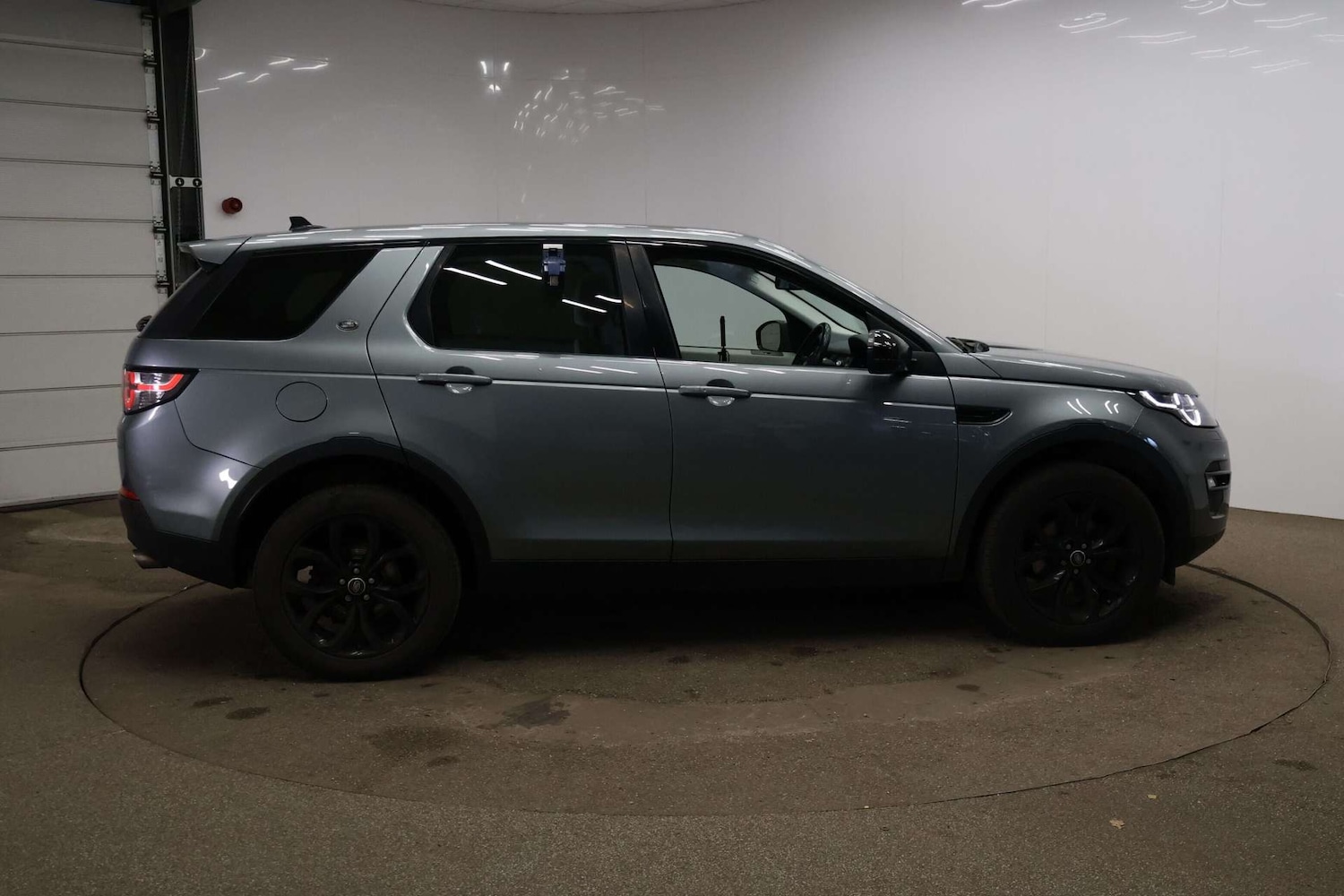 Used Land Rover Discovery Sport 2015 for sale - 77073392: Photo 6