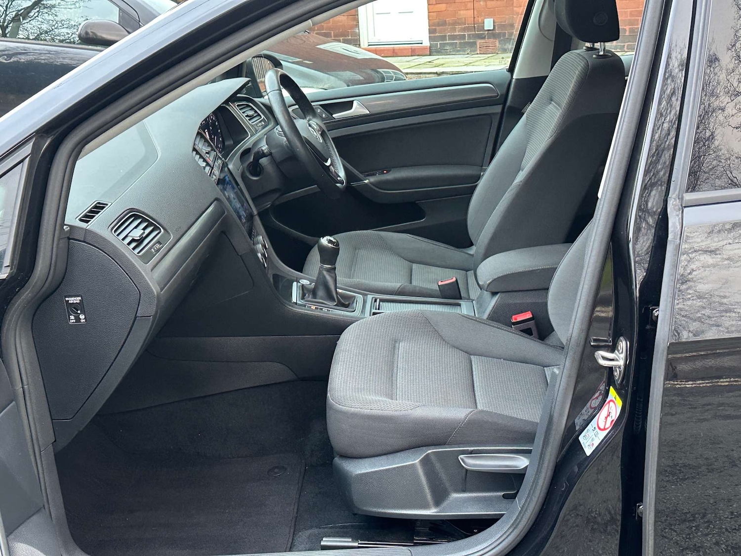 Used Volkswagen Golf 2017 for sale - 77148668: Photo 17