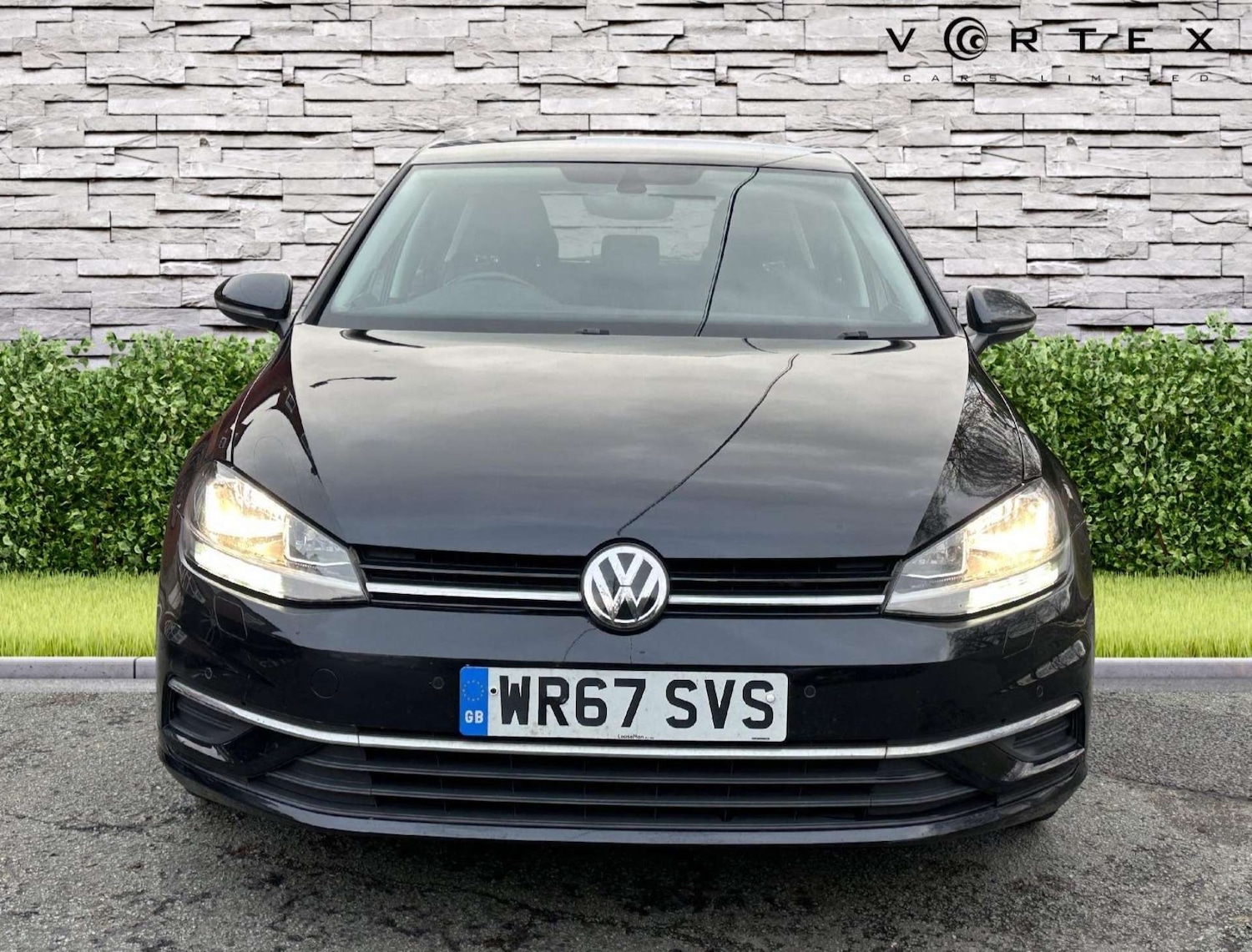 Used Volkswagen Golf 2017 for sale - 77148668: Photo 2