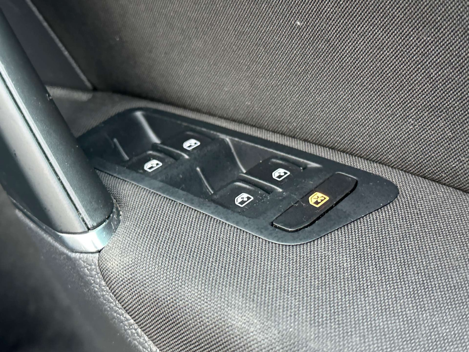 Used Volkswagen Golf 2017 for sale - 77148668: Photo 33