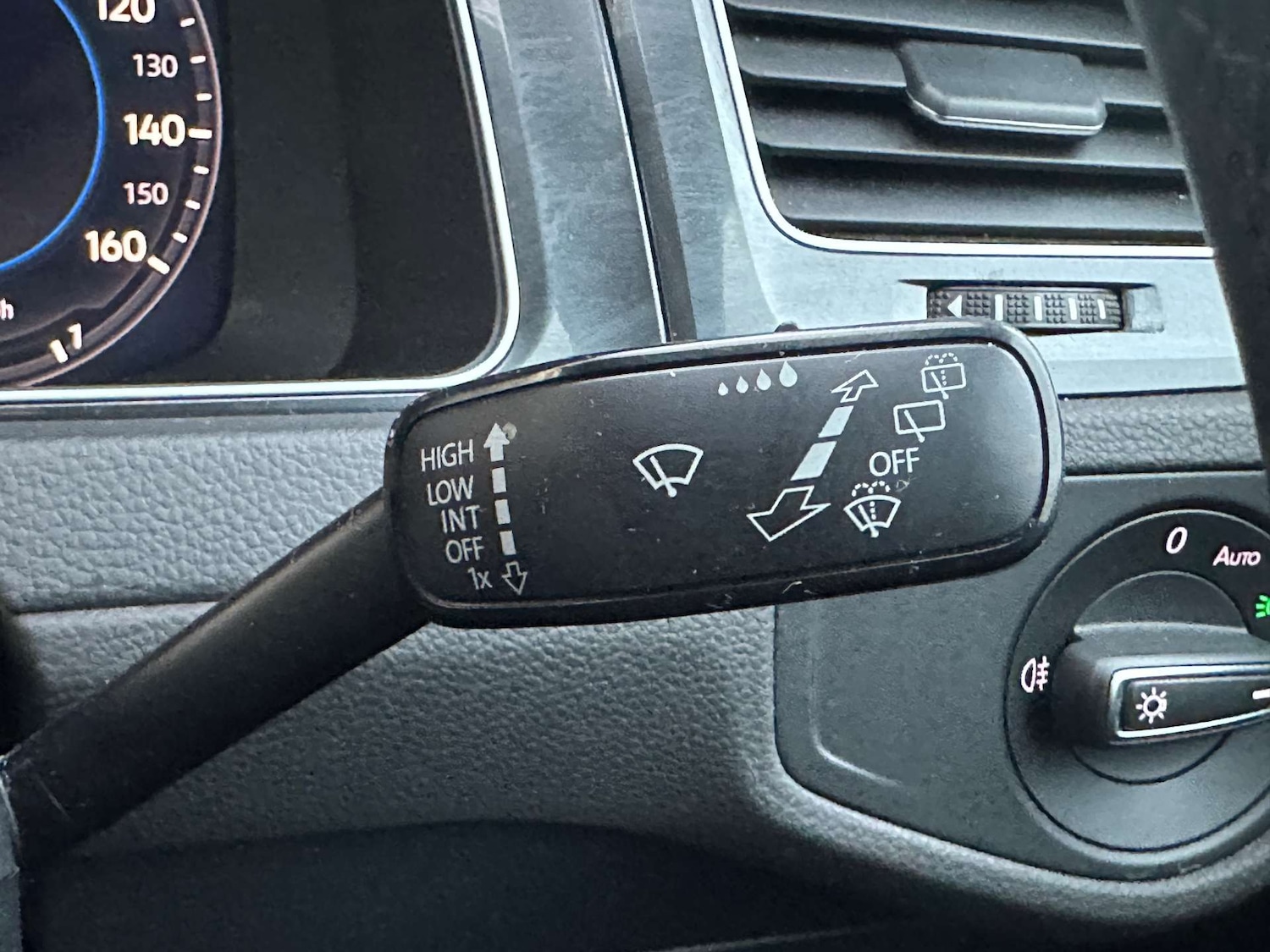 Used Volkswagen Golf 2017 for sale - 77148668: Photo 45