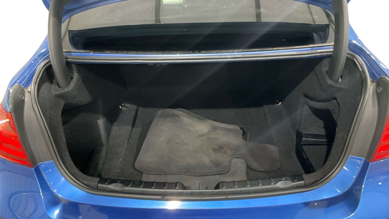 Used BMW 3 Series 2012 for sale - 76628279: Photo 7