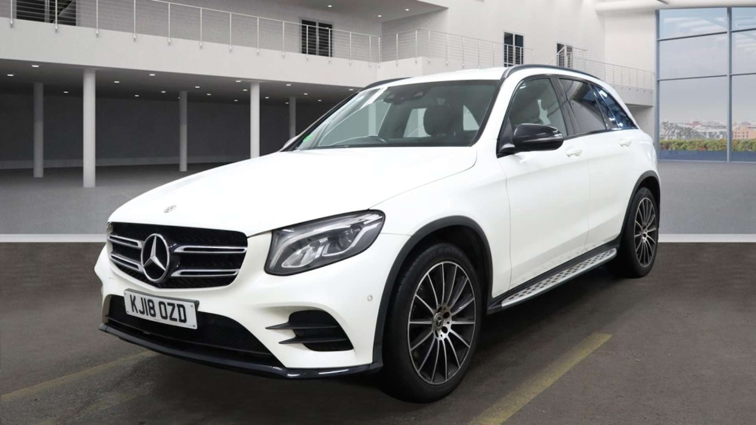 Used Mercedes-Benz GLC 2018 for sale - 77184823: Photo 2