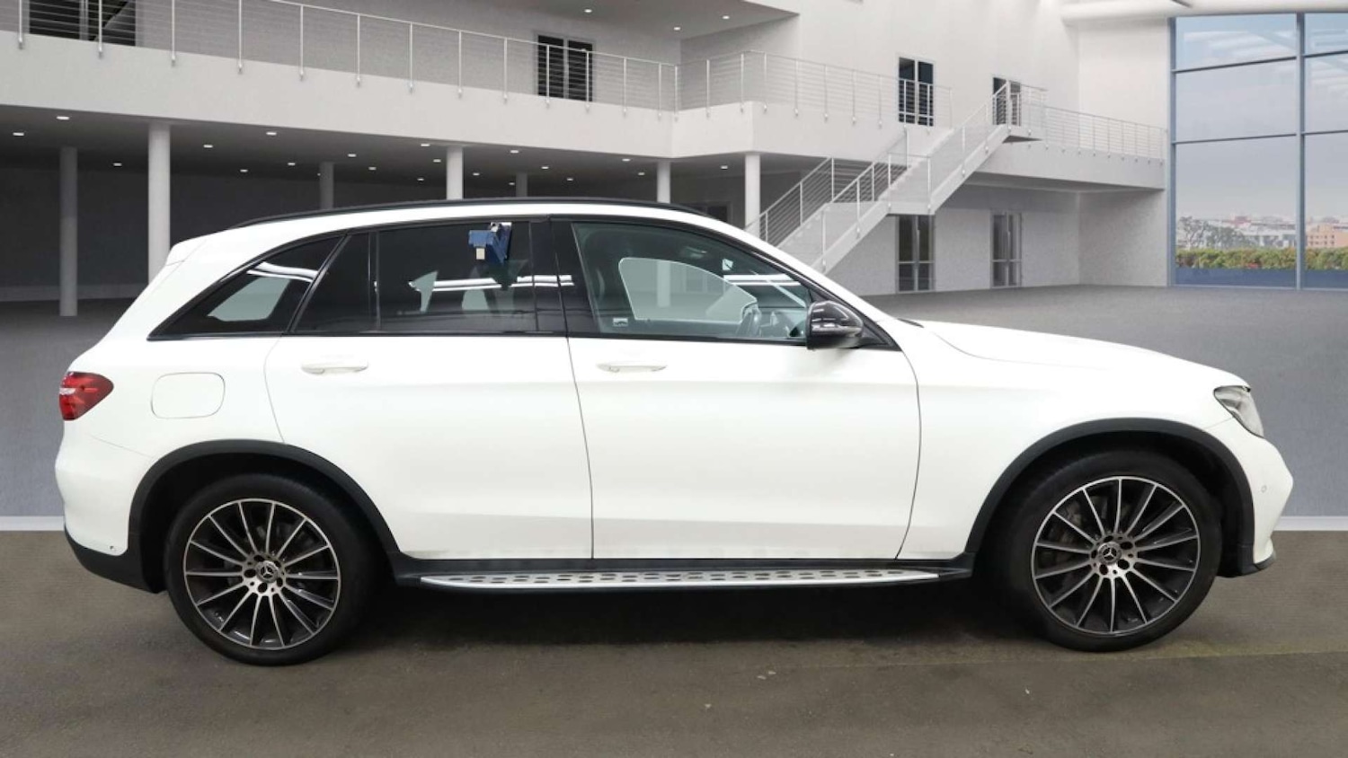 Used Mercedes-Benz GLC 2018 for sale - 77184823: Photo 5