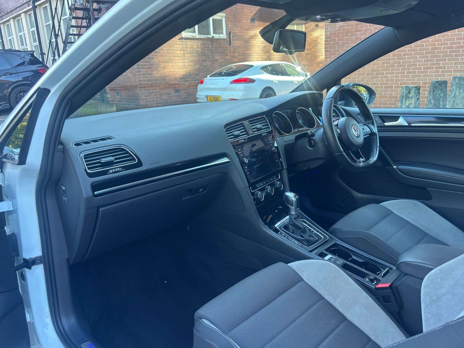 Used Volkswagen Golf 2015 for sale - 77745489: Photo 10