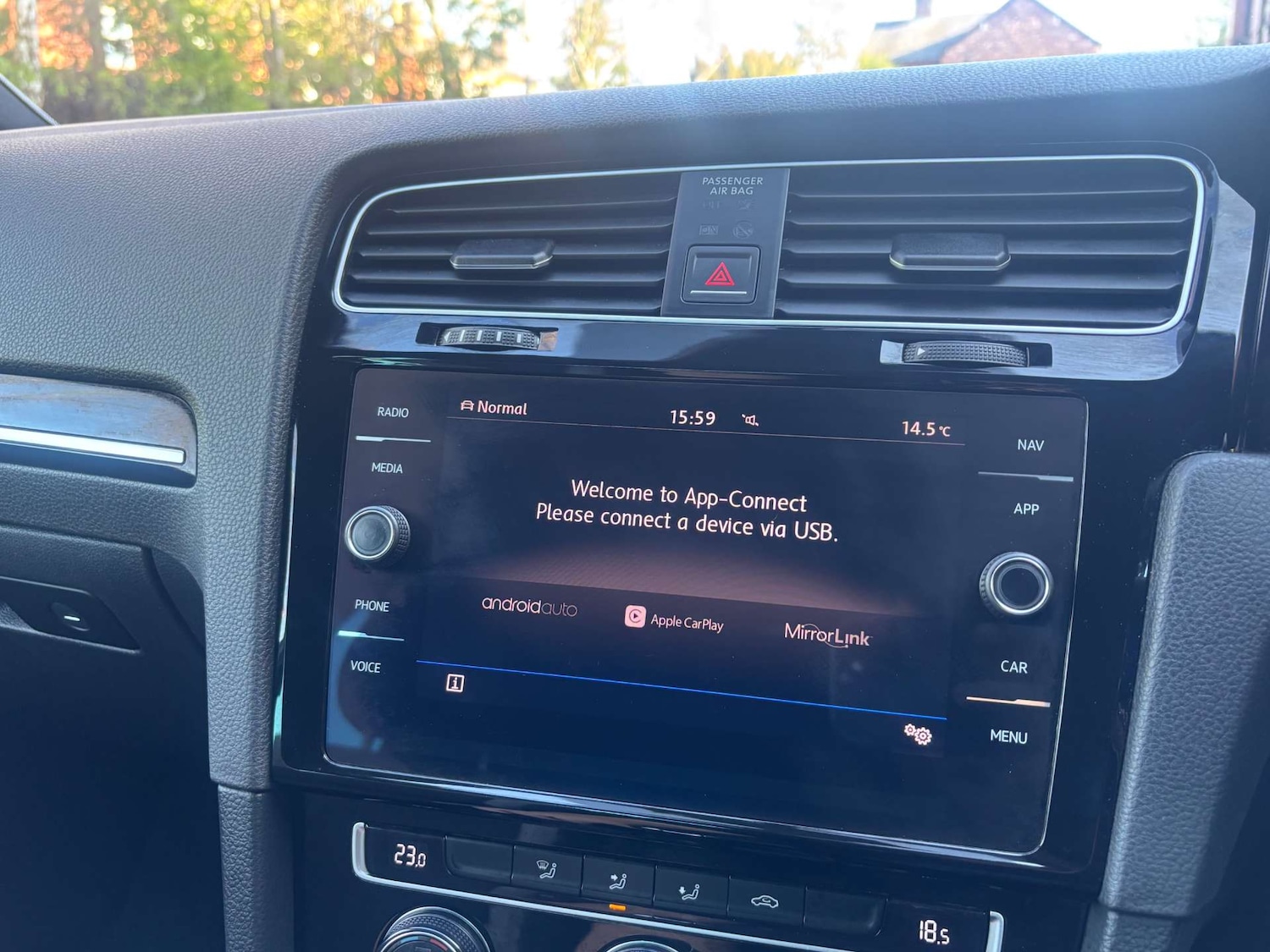 Used Volkswagen Golf 2015 for sale - 77745489: Photo 39