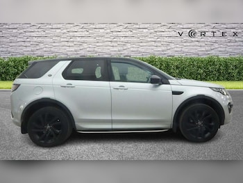 Used Land Rover Discovery Sport 2017 for sale - 78973451: Photo