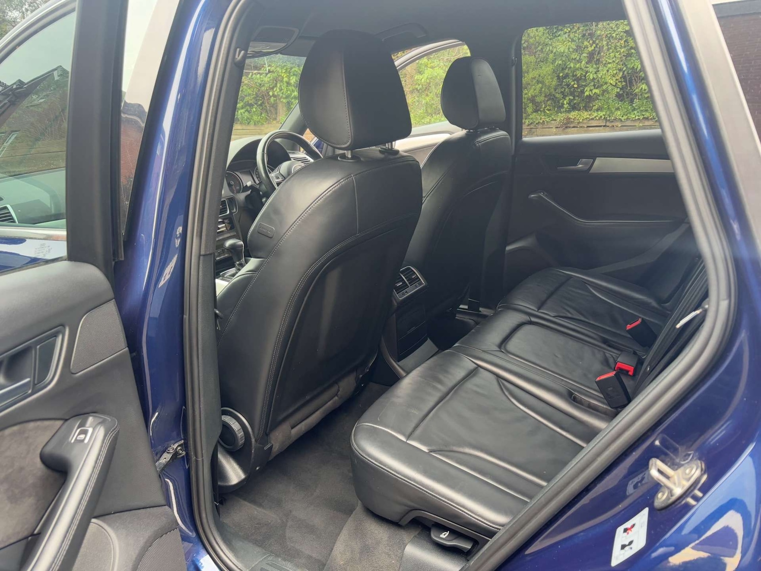 Vehicle 28