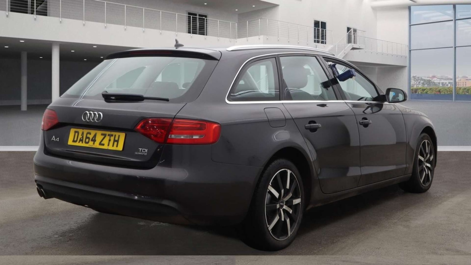 Used Audi A4 2015 for sale - 77195827: Photo 4