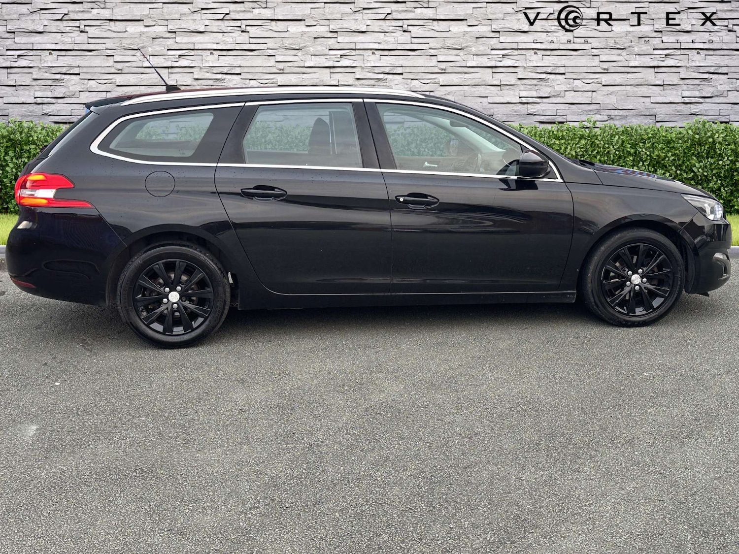 Used Peugeot 308 2017 for sale - 76601331: Photo 10