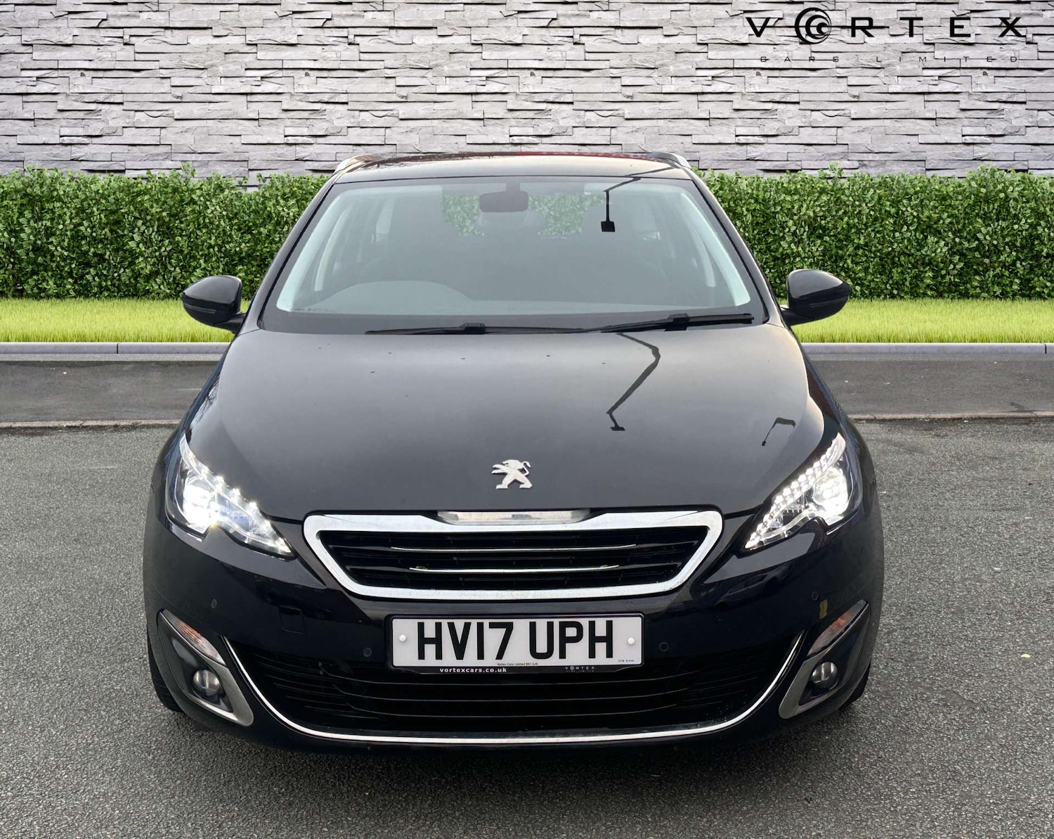 Used Peugeot 308 2017 for sale - 76601331: Photo 2