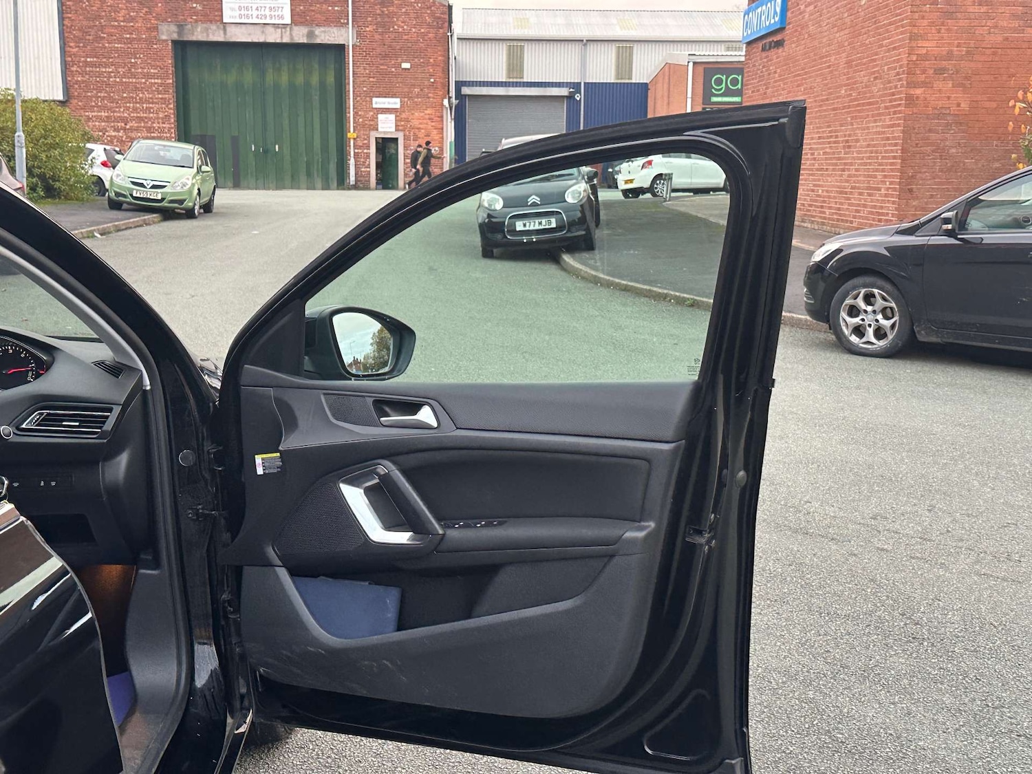 Used Peugeot 308 2017 for sale - 76601331: Photo 26