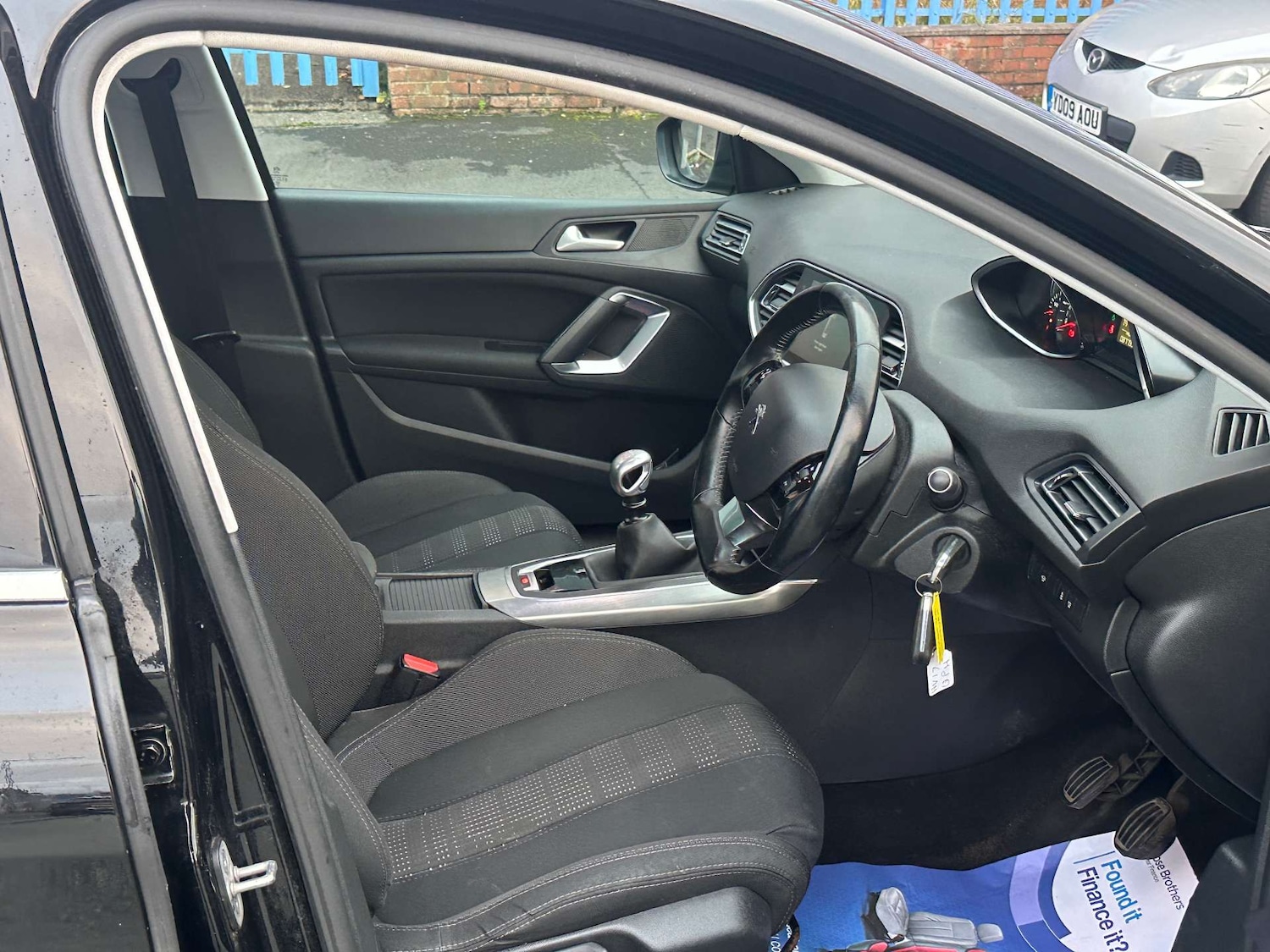 Used Peugeot 308 2017 for sale - 76601331: Photo 27